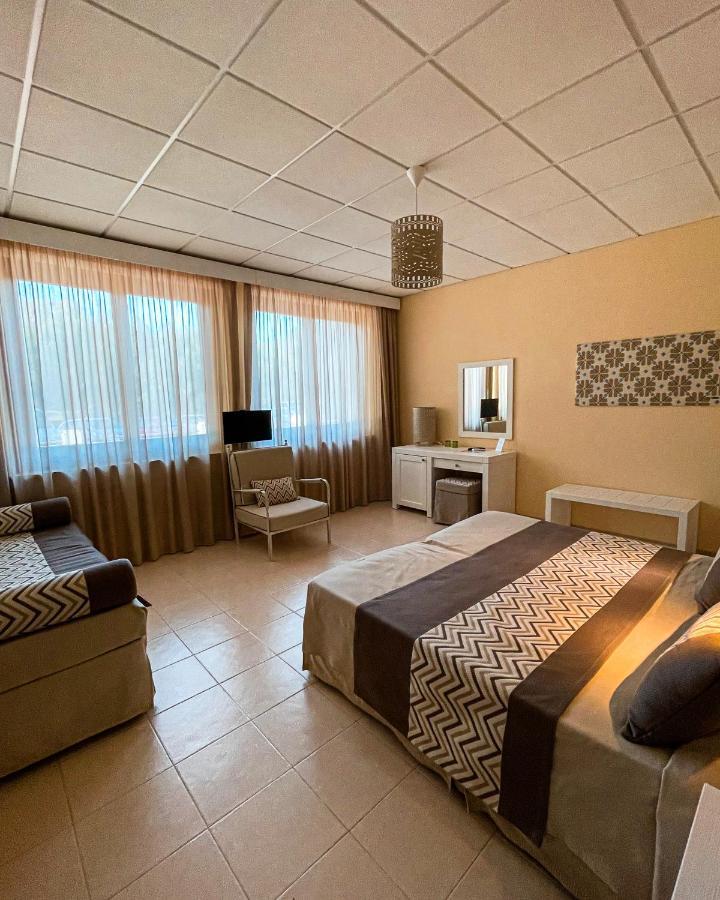 Hotel Lido Beach Phg Oristano Exterior photo